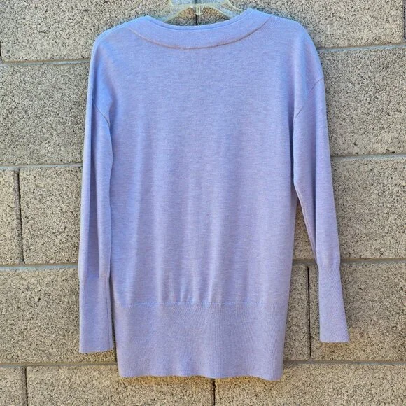 White House Black Market Size S Light Purple Lavender V Neck Sweater Top - Picture 7 of 8